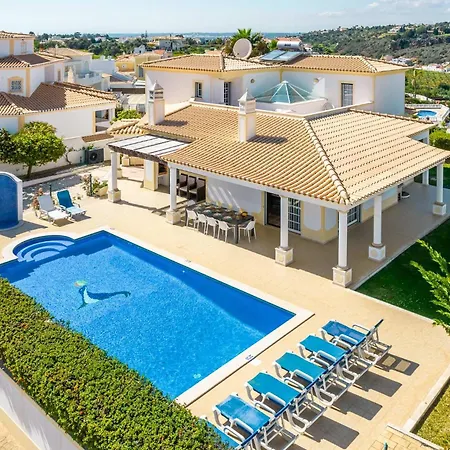 Vakantiehuis Maria Palace - Games Gym & Bar Albufeira